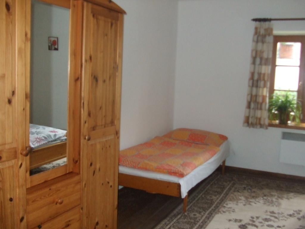 Appartement Apartman Mírkovice Chambre photo
